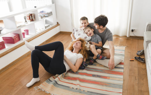 jeune couple qui accède à la propriété