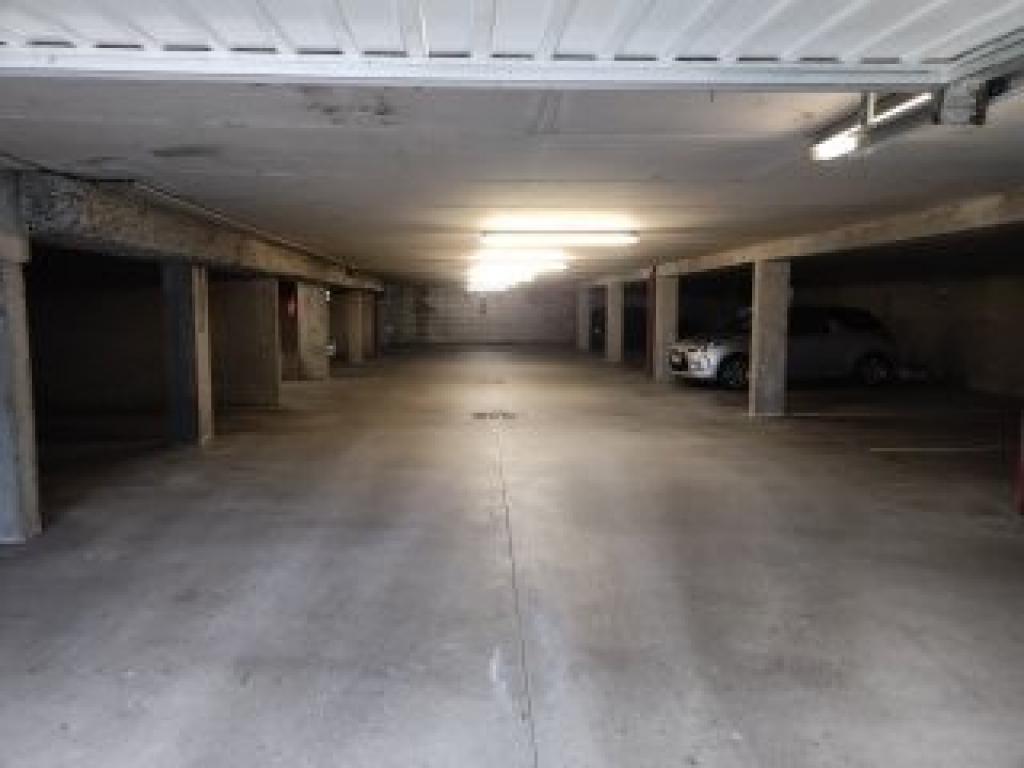 Garage 1 pièce 15 m2